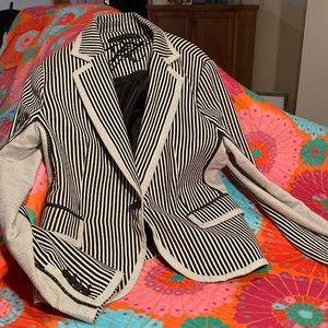 Jazzy Zara Woman Black and Tan Stripped Blazer XL